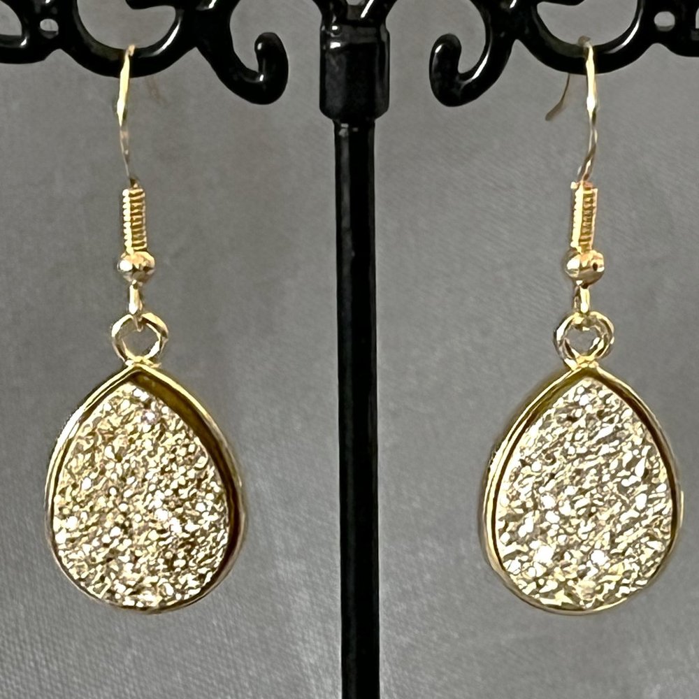 Champagne and Gold Earrings Crystal Cluster Water Drops & Gold Fishhook Earwires